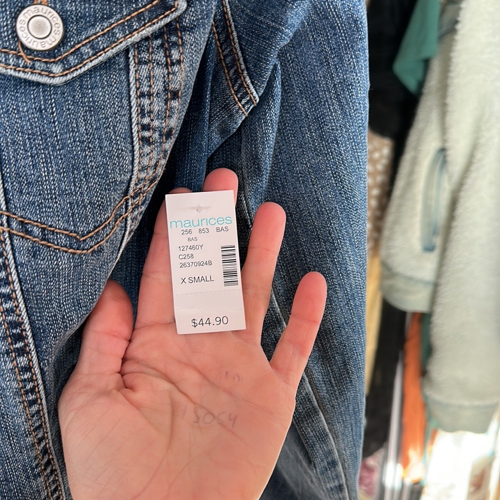 Jean jacket - Picture 2 of 3